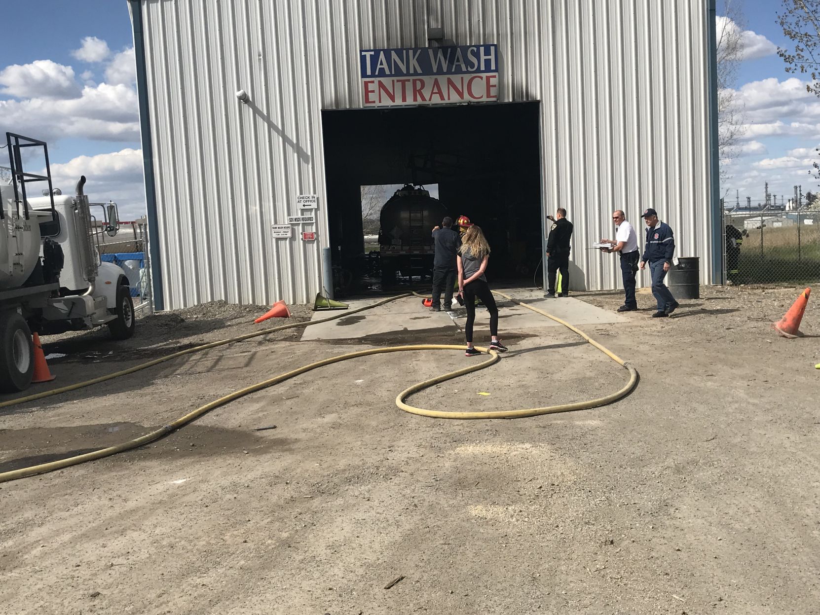 2 injured in gasoline explosion in Lockwood